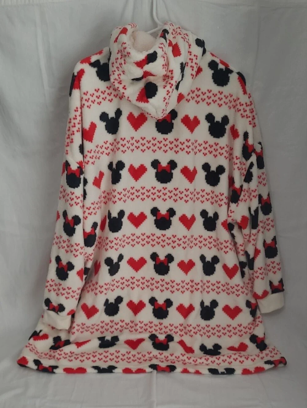 Disney Hooded Plush Lounge Blanket w/ Red&Black Heart and Mickey & Minnie Print
